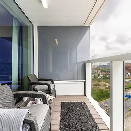 Panorama 1-Bedroom Apartment On Floor 13 With City View And Parking By Skyviews