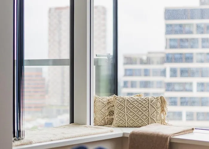 Apartament Panorama 1-Bedroom Apartment On Floor 13 With City View And Parking By Skyviews Bratysława