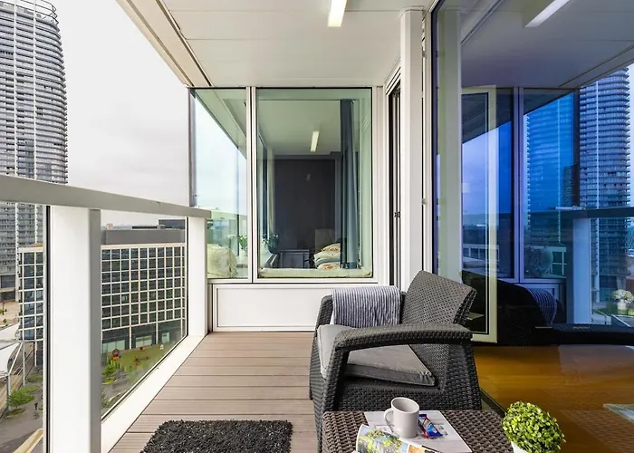 Panorama 1-Bedroom Apartment On Floor 13 With City View And Parking By Skyviews Apartament *