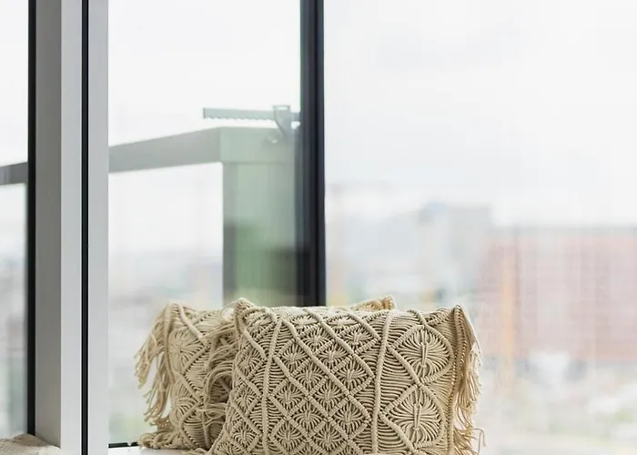 Panorama 1-Bedroom Apartment On Floor 13 With City View And Parking By Skyviews Apartament Bratislava