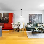 Panorama 1-bedroom On Floor 13 With View And Parking By Skyviews * Bratislava